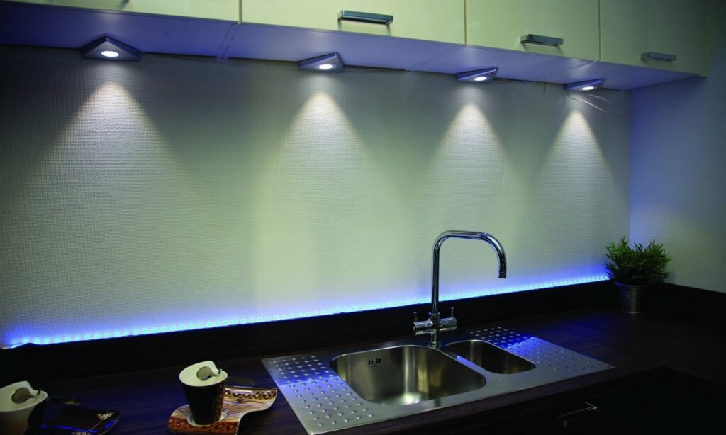 kitchen-countertop-lighting-ideas